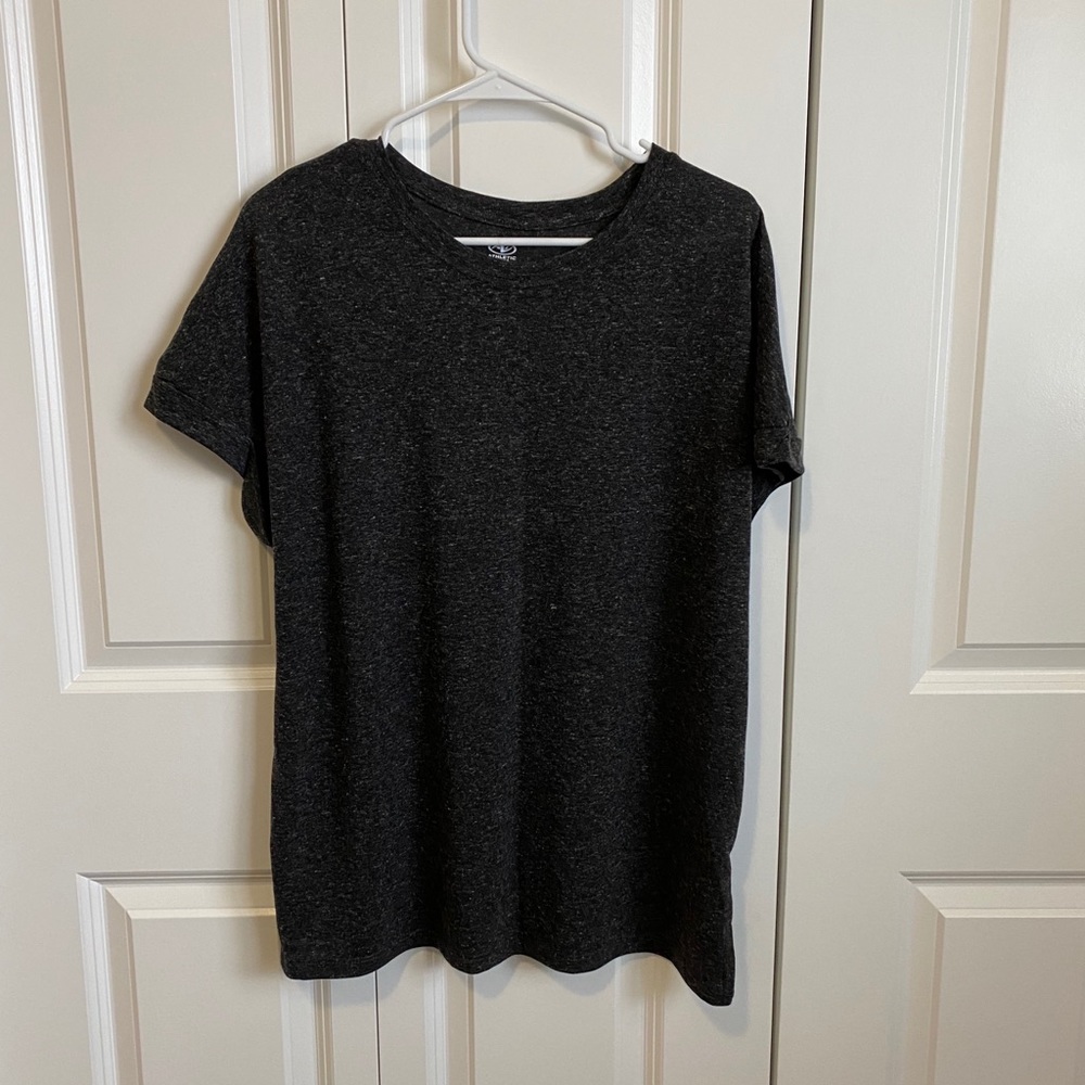 Capped sleeve basic tee